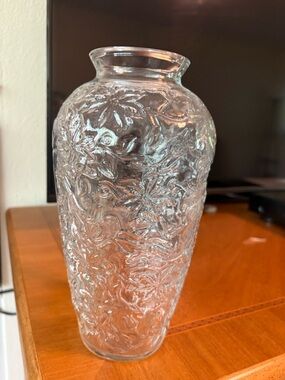 Princess House Fantasia Clear Crystal
9" Flower Vase Floral